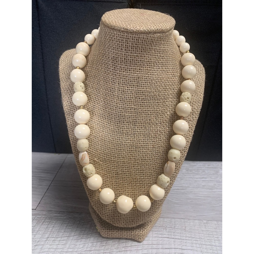 Vintage Cream Bead Necklace Mixed Texture Shell Accents Gold Tone 20 Inch 3133